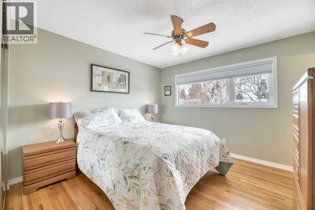 12132 Lake Waterton Crescent Se, Calgary, Alberta  T2J 2M7 - Photo 12 - A2293008