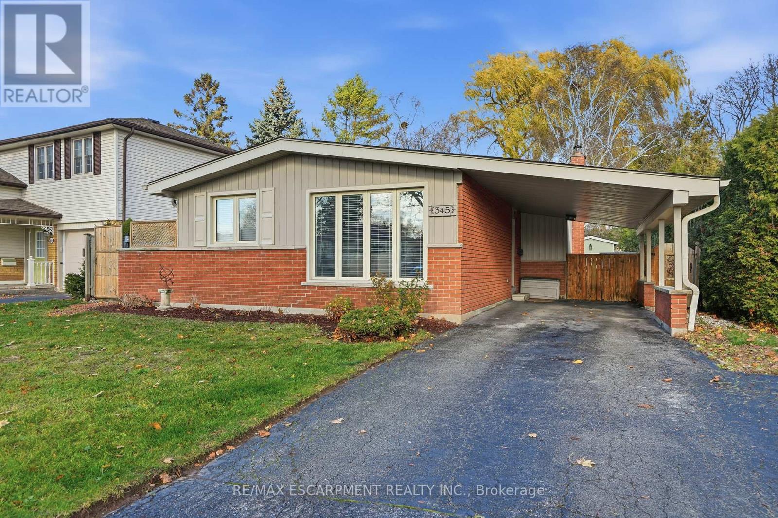 345 Erindale Drive, Burlington, Ontario  L7L 4T3 - Photo 1 - W12903754