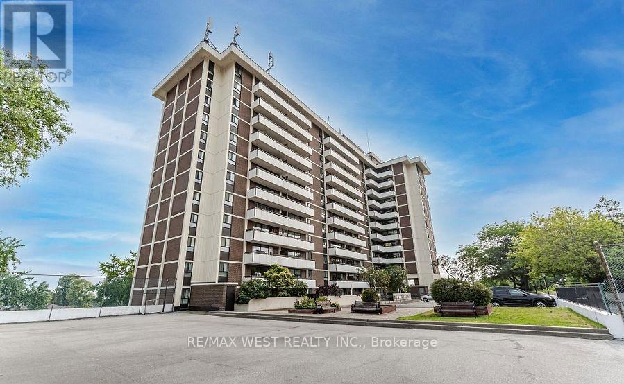 1005 - 541 BLACKTHORN AVENUE, Toronto, Ontario