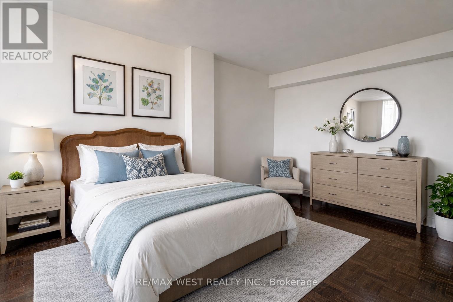 1005 - 541 Blackthorn Avenue, Toronto, Ontario  M6M 5A6 - Photo 8 - W12903804