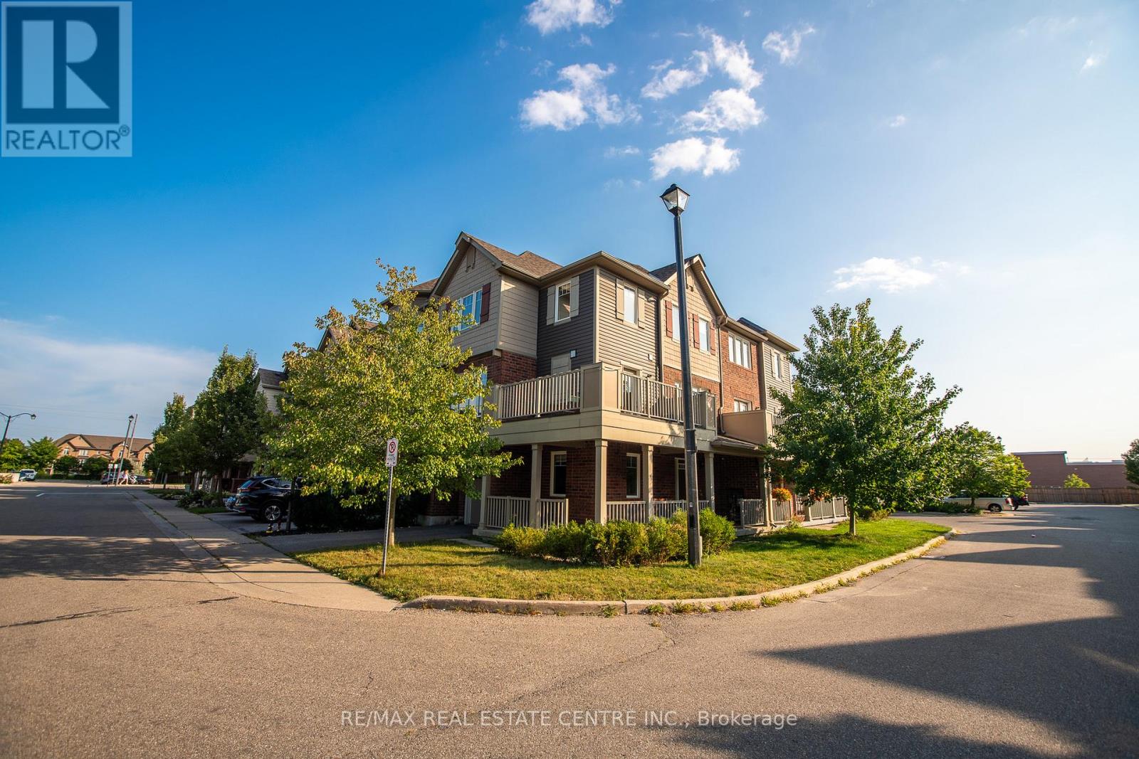 56 - 3060 ROTARY WAY, Burlington, Ontario