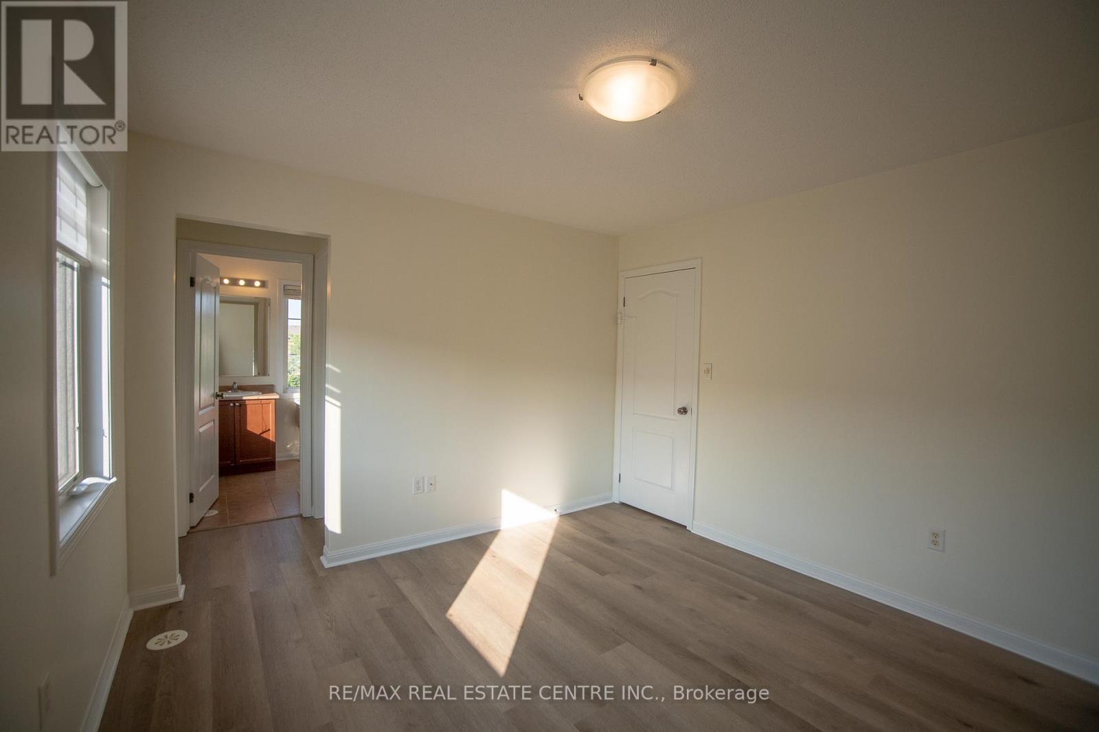 56 - 3060 Rotary Way, Burlington (Alton), Ontario  L7M 0G8 - Photo 16 - W12903808