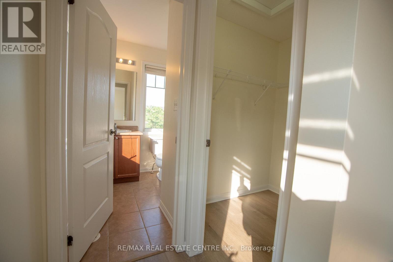 56 - 3060 Rotary Way, Burlington (Alton), Ontario  L7M 0G8 - Photo 17 - W12903808