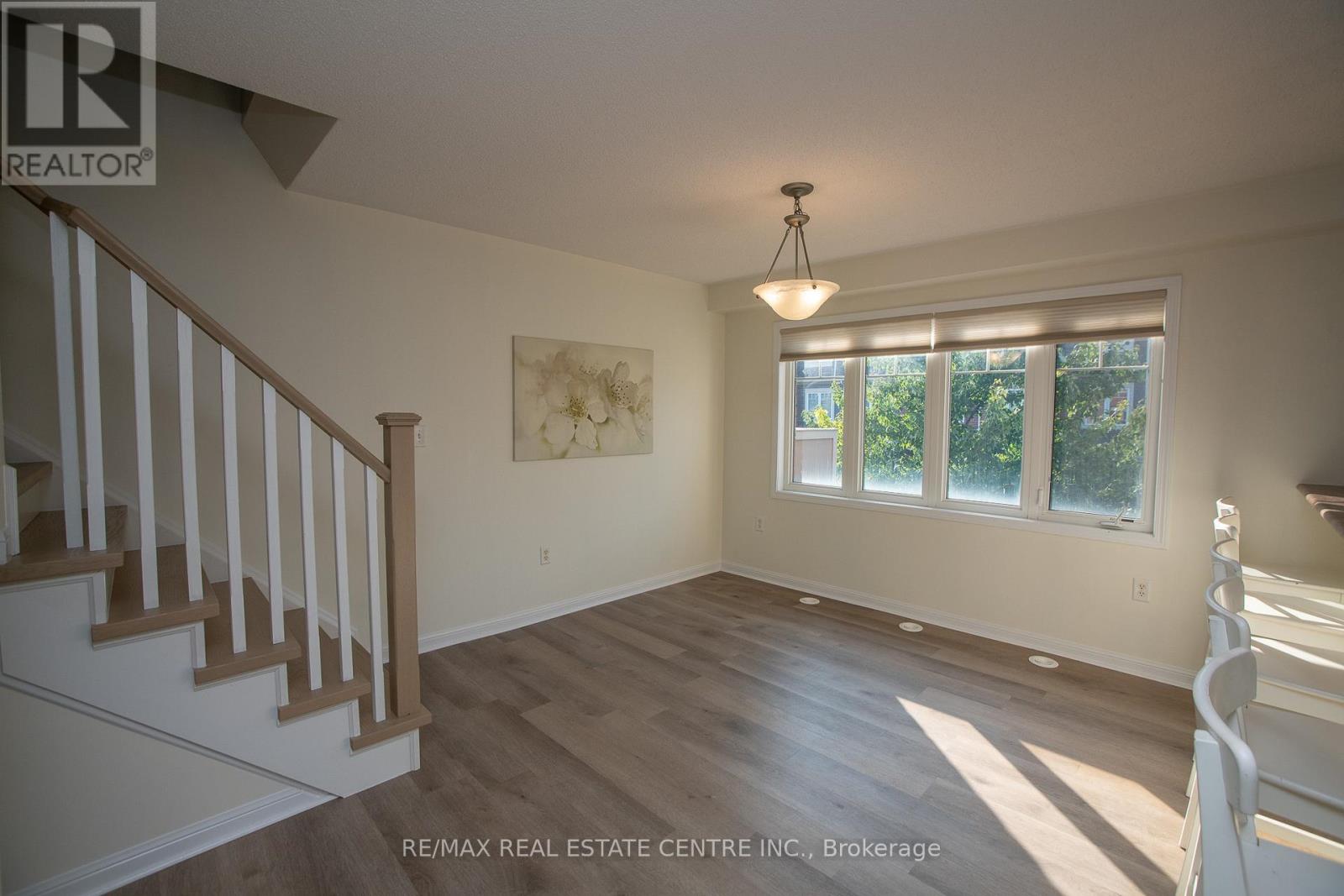 56 - 3060 Rotary Way, Burlington (Alton), Ontario  L7M 0G8 - Photo 3 - W12903808