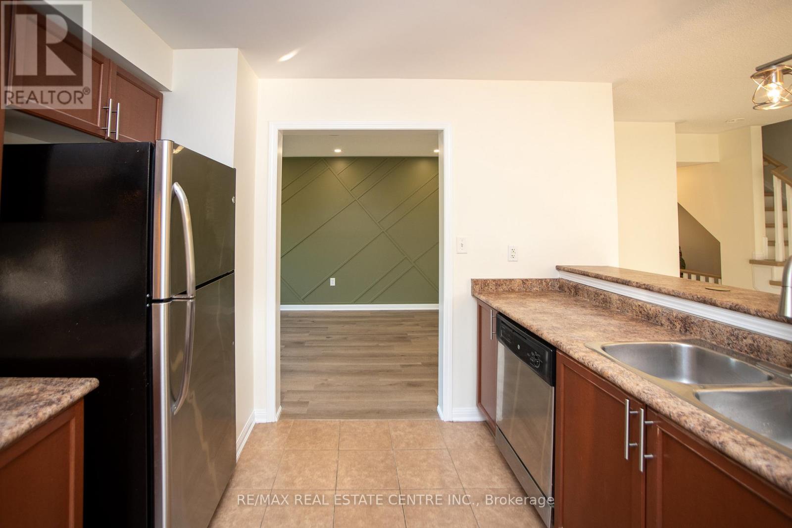 56 - 3060 Rotary Way, Burlington (Alton), Ontario  L7M 0G8 - Photo 7 - W12903808