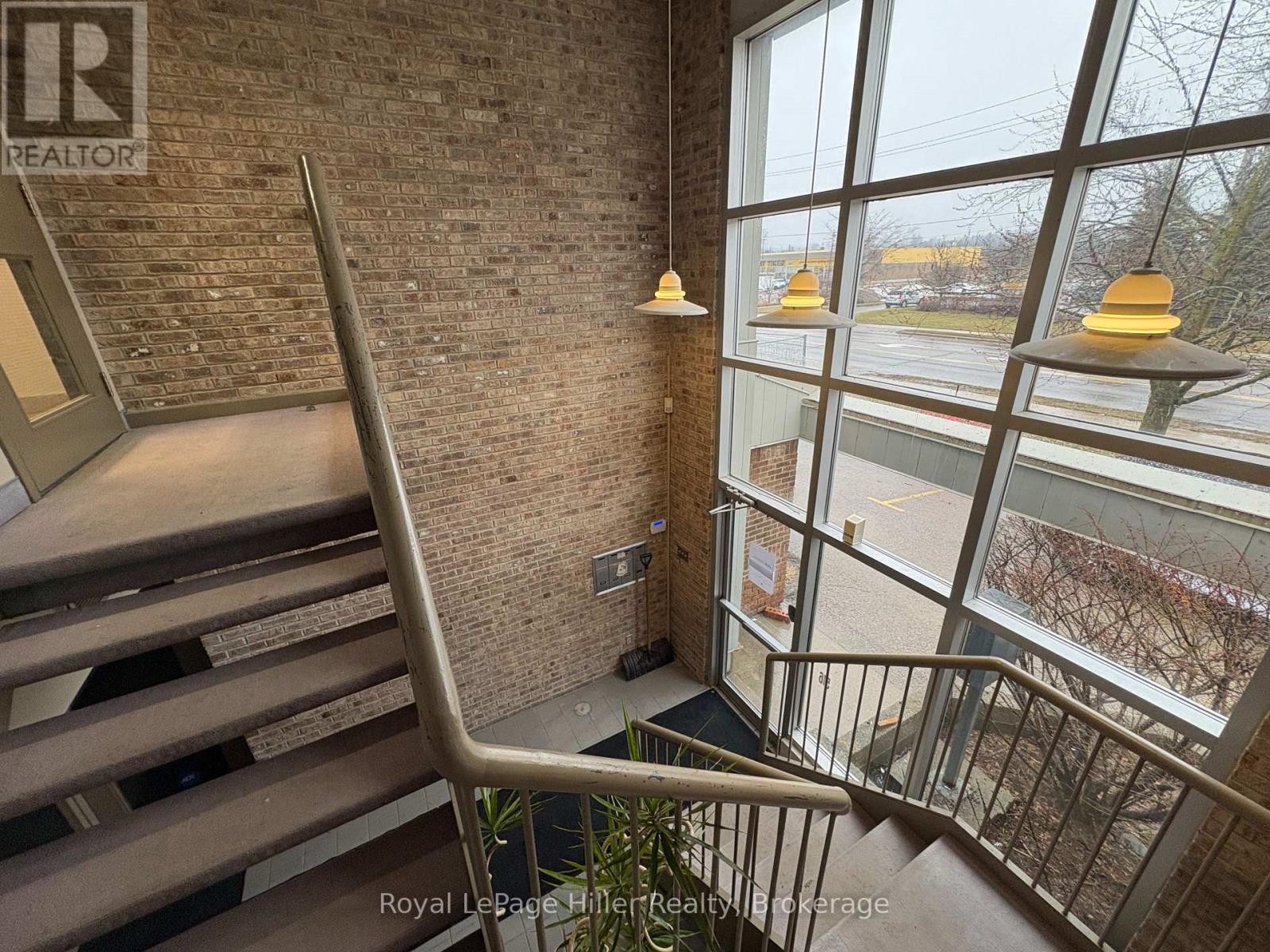 516 Huron Street, Stratford, Ontario  N5A 5T7 - Photo 14 - X12662444