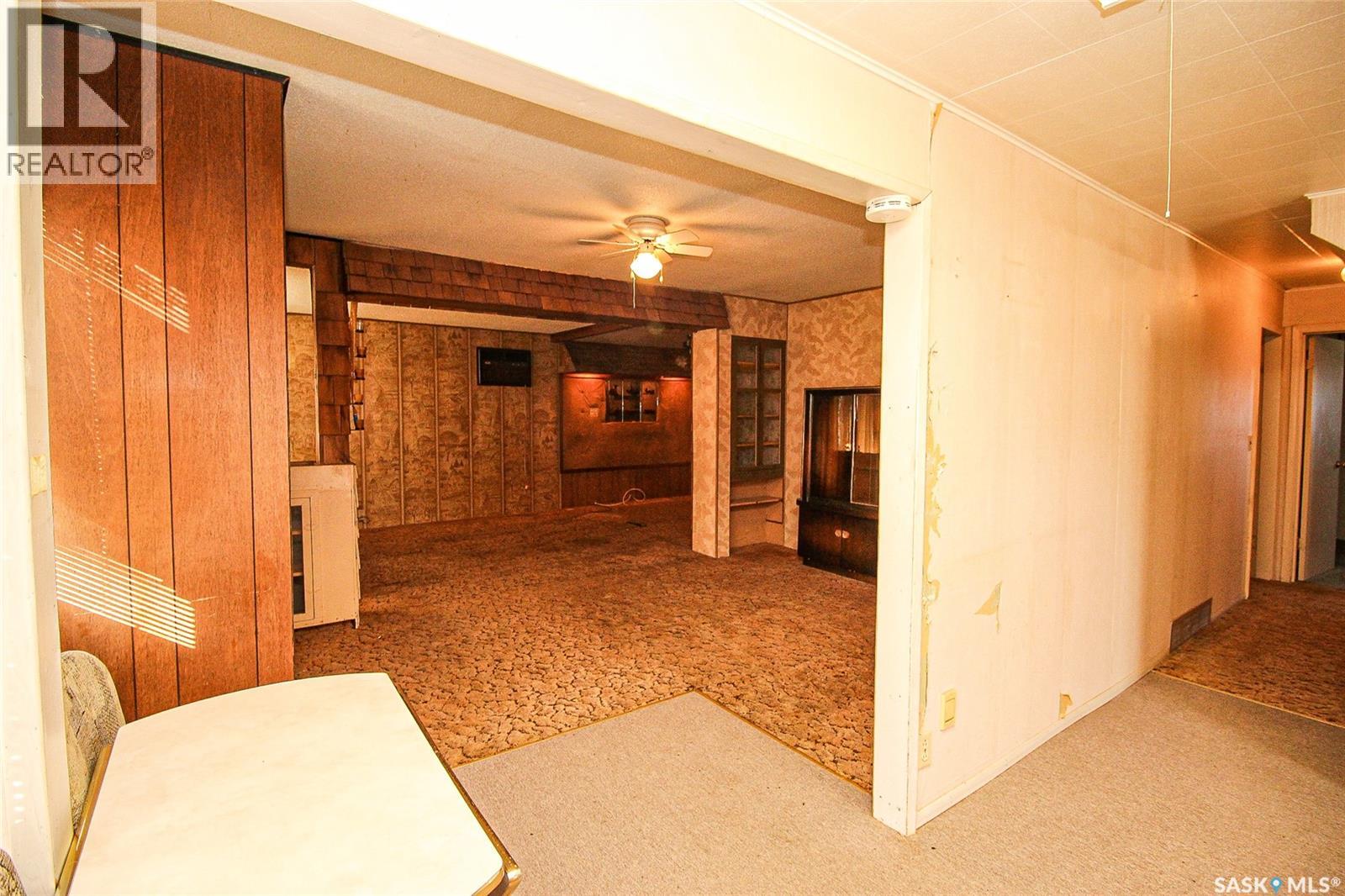 216 2nd Street E, Shaunavon, Saskatchewan  S0N 2M0 - Photo 11 - SK030944