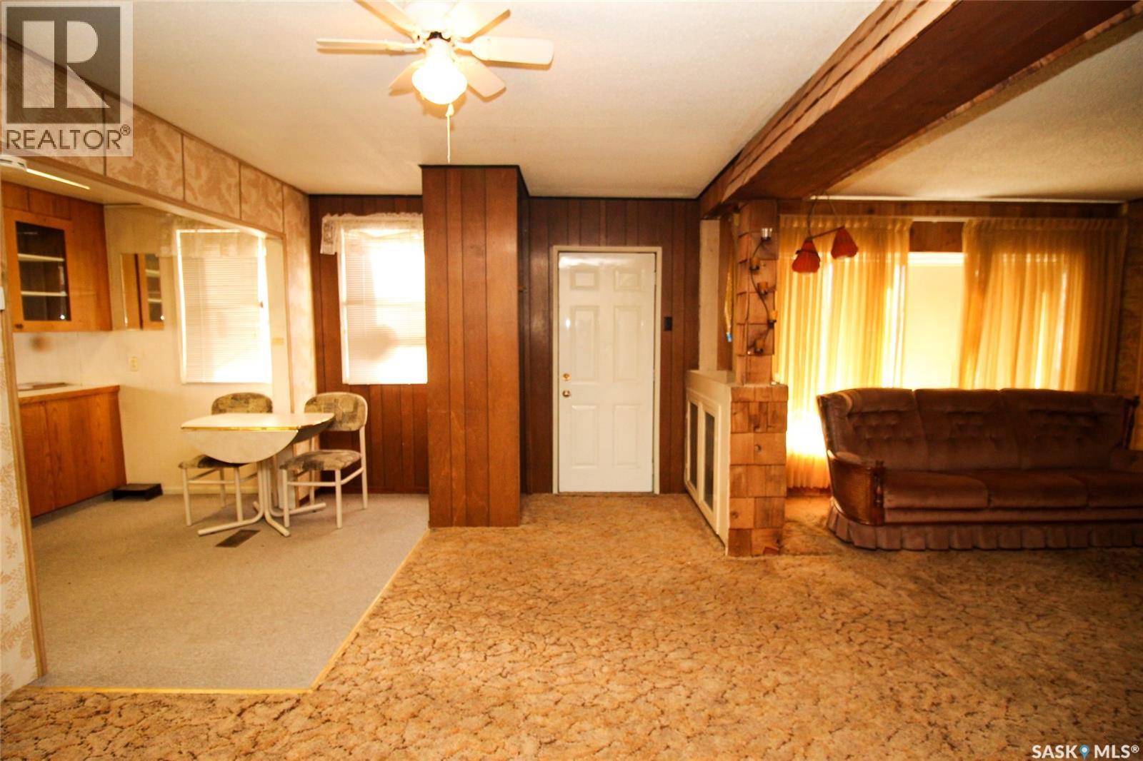 216 2nd Street E, Shaunavon, Saskatchewan  S0N 2M0 - Photo 12 - SK030944