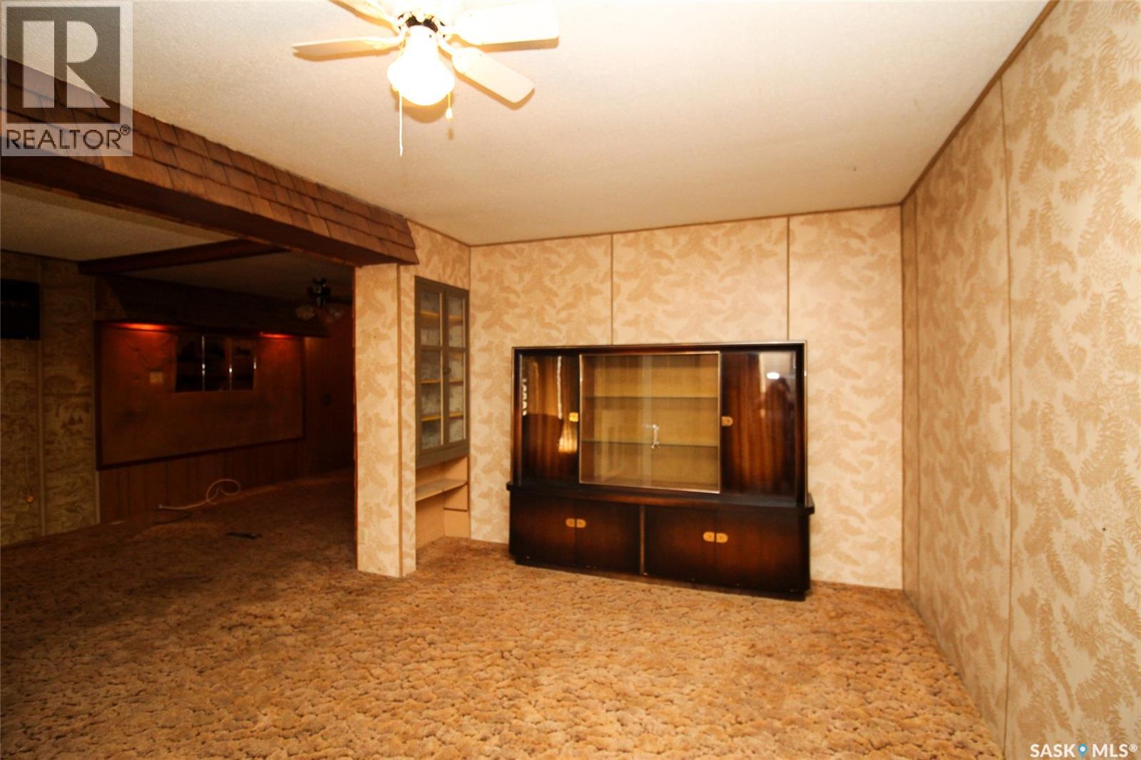 216 2nd Street E, Shaunavon, Saskatchewan  S0N 2M0 - Photo 8 - SK030944