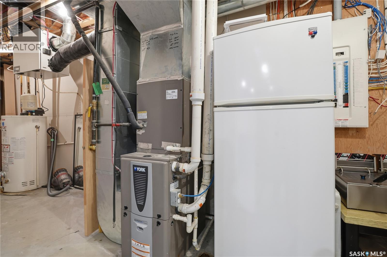 254 Wood Lily Drive, Moose Jaw, Saskatchewan  S6J 0A3 - Photo 37 - SK030905