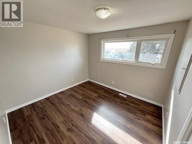 1446 Stadacona Street W, Moose Jaw, Saskatchewan  S6H 6R9 - Photo 11 - SK030874