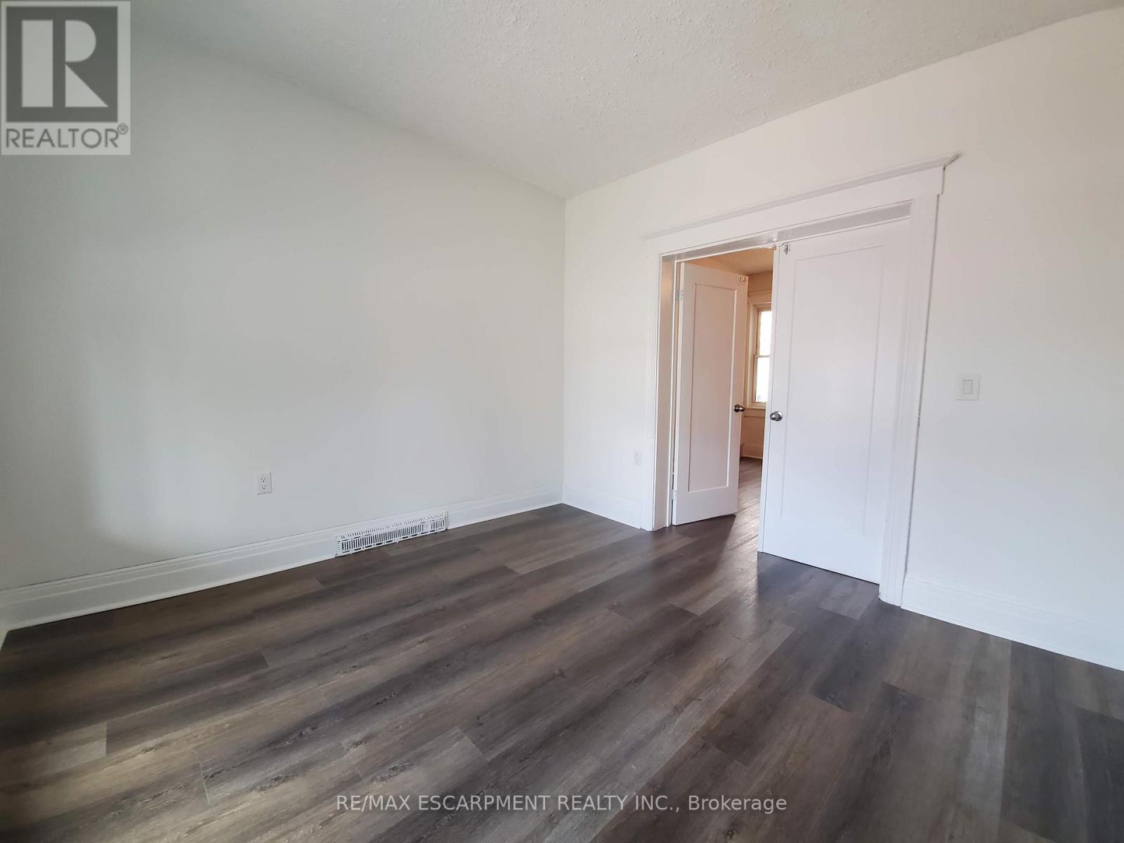 1 - 198 Sherman Avenue N, Hamilton (Stipley), Ontario  L8L 6M9 - Photo 11 - X12903716