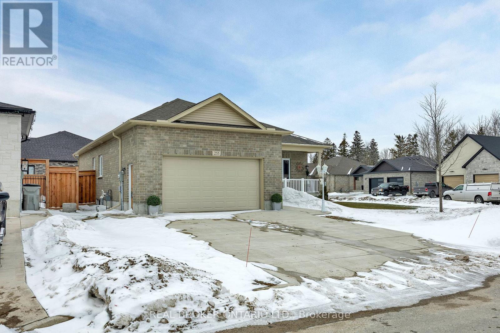 255 Rogers Road, North Perth, Ontario  N4W 0H3 - Photo 44 - X12903724