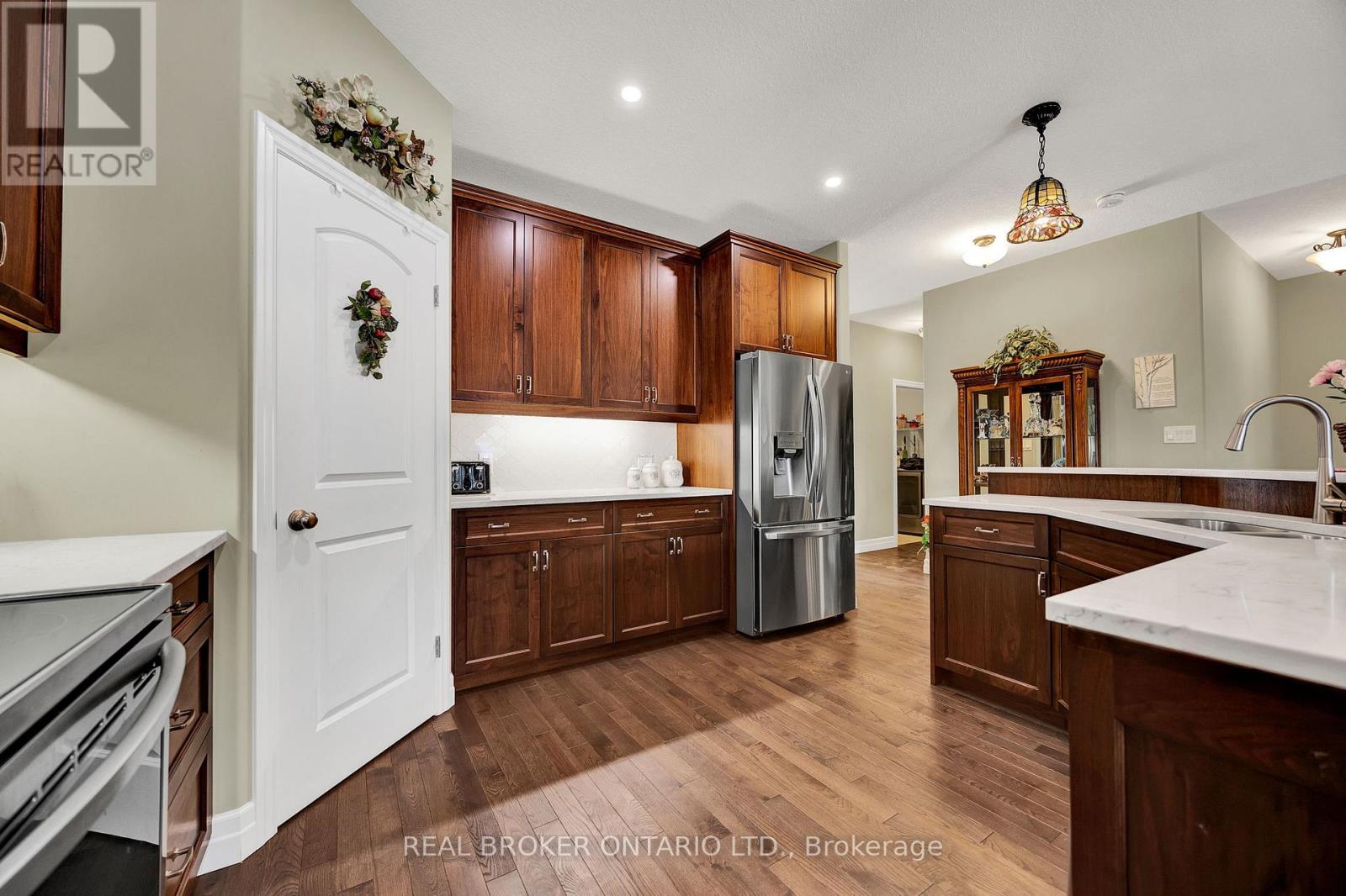 255 Rogers Road, North Perth, Ontario  N4W 0H3 - Photo 5 - X12903724