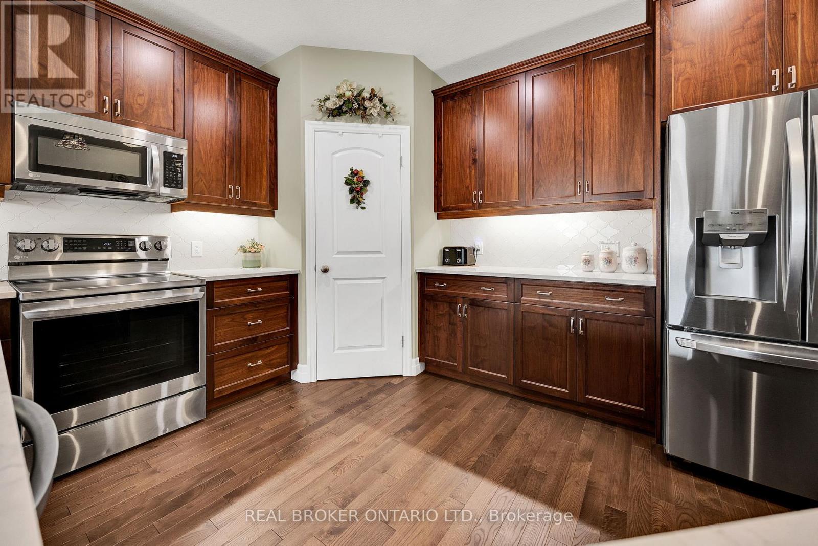 255 Rogers Road, North Perth, Ontario  N4W 0H3 - Photo 6 - X12903724