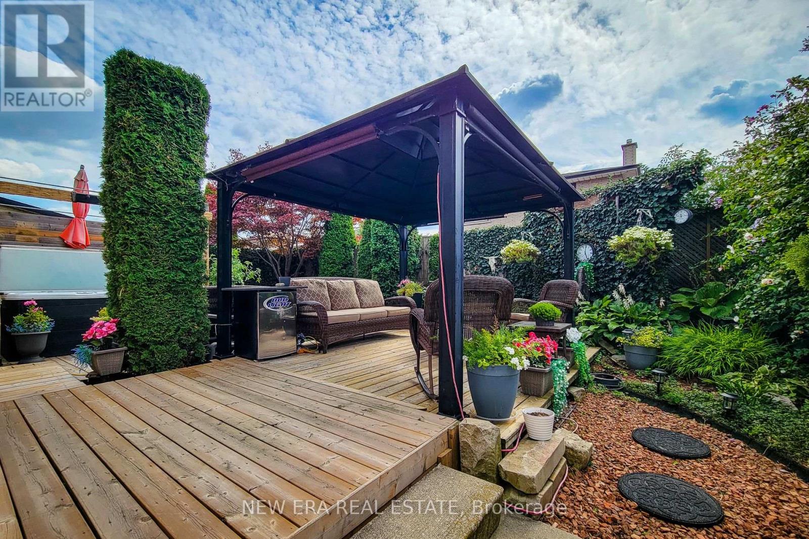 146 Locheed Drive, Hamilton, Ontario  L8T 4Z7 - Photo 10 - X12903796