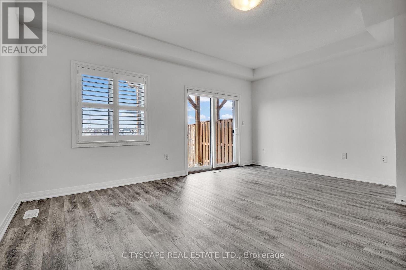 9 - 34 Laguna Village Crescent, Hamilton, Ontario  L0R 1P0 - Photo 10 - X12903840