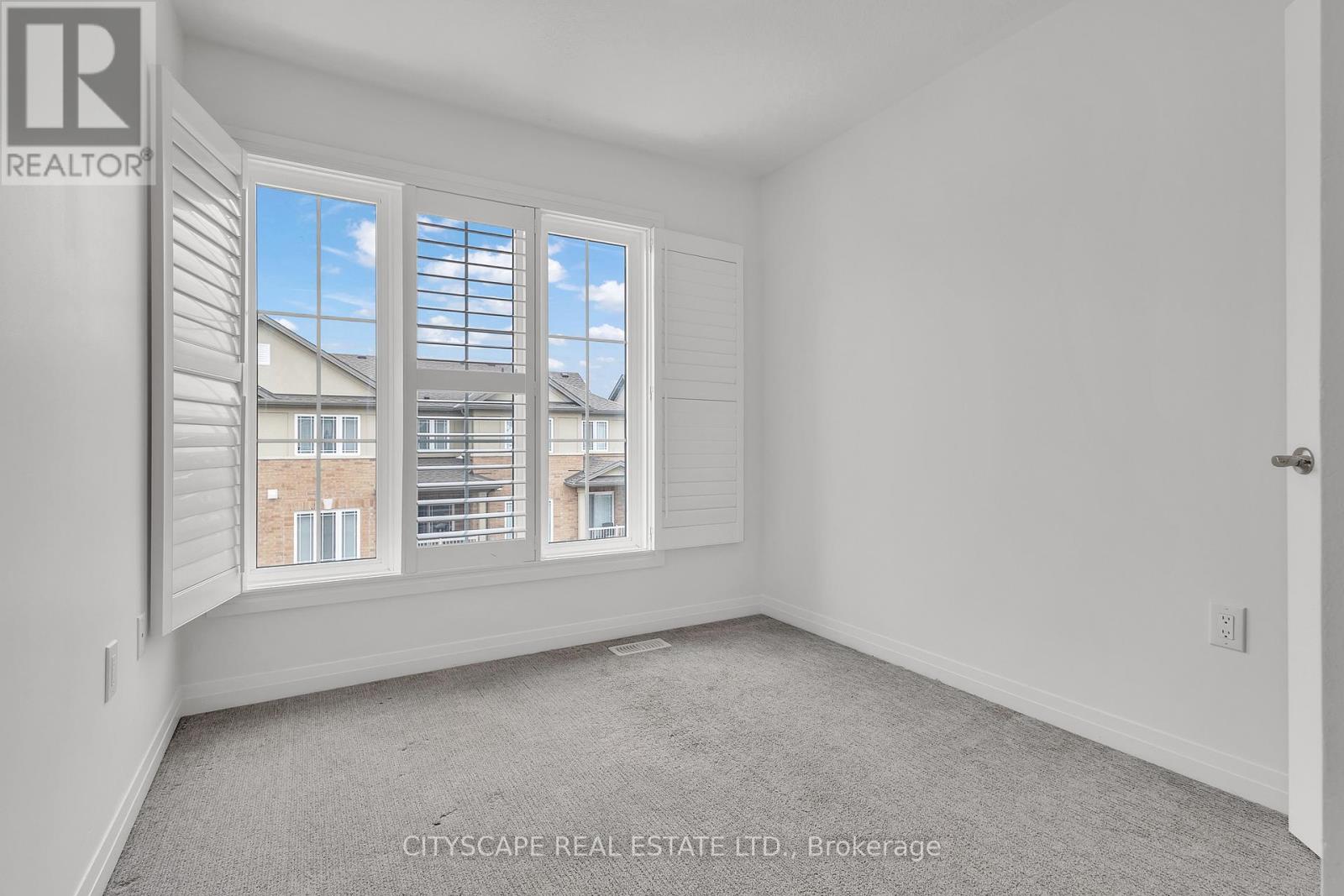 9 - 34 Laguna Village Crescent, Hamilton, Ontario  L0R 1P0 - Photo 38 - X12903840