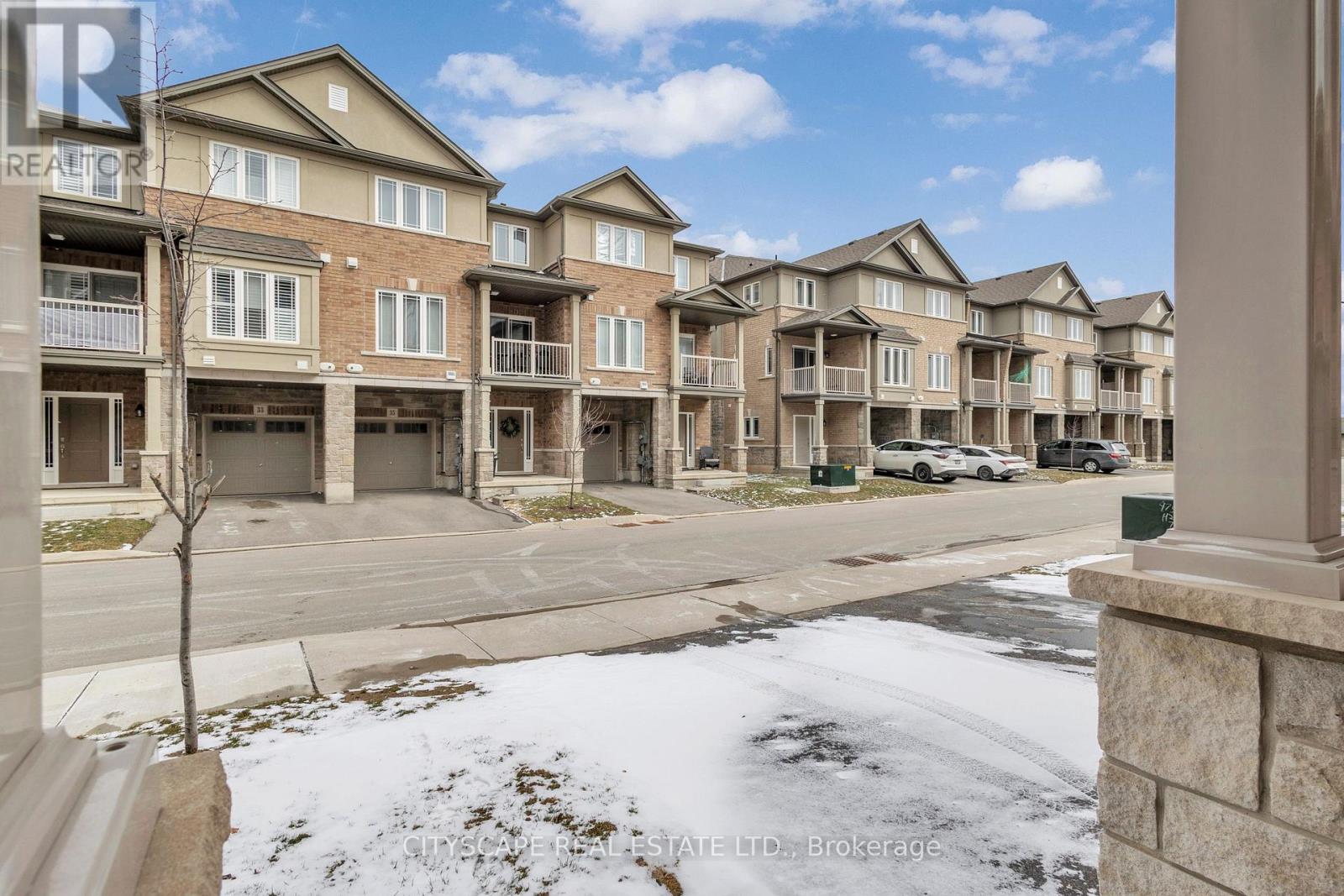 9 - 34 Laguna Village Crescent, Hamilton, Ontario  L0R 1P0 - Photo 5 - X12903840