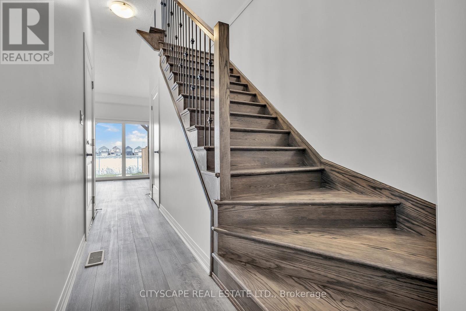 9 - 34 Laguna Village Crescent, Hamilton, Ontario  L0R 1P0 - Photo 7 - X12903840