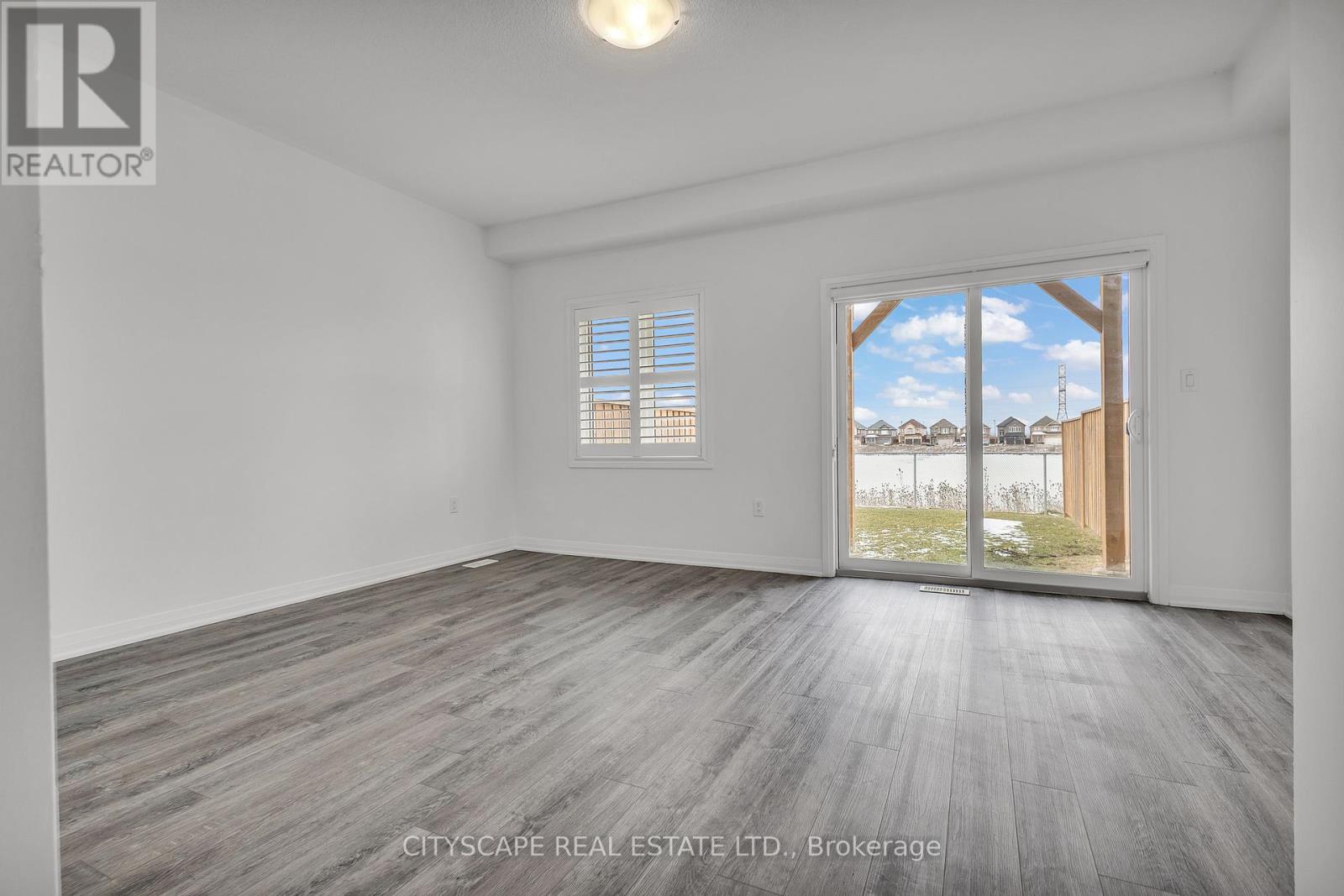 9 - 34 Laguna Village Crescent, Hamilton, Ontario  L0R 1P0 - Photo 8 - X12903840