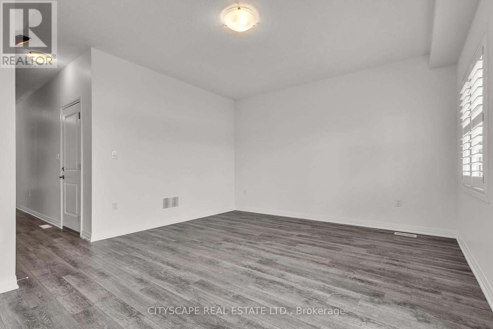 9 - 34 Laguna Village Crescent, Hamilton, Ontario  L0R 1P0 - Photo 9 - X12903840