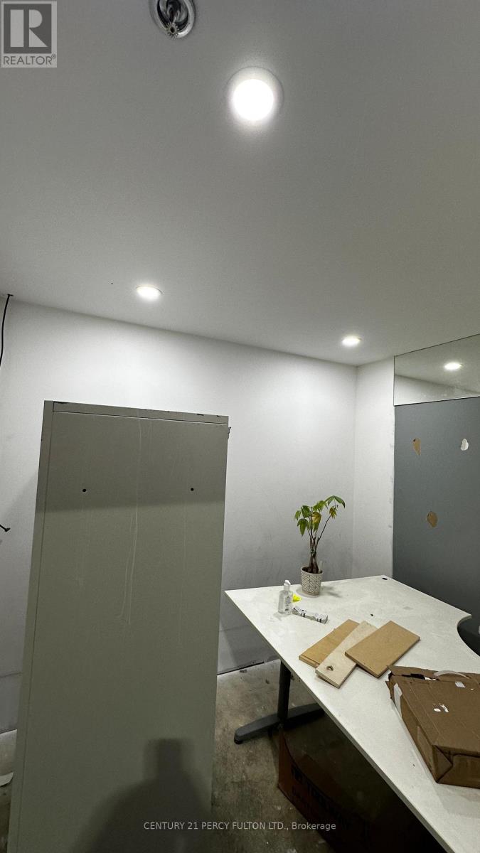 21 - 2074 Steeles Avenue W, Brampton, Ontario  L6Y 0A7 - Photo 21 - W12902666