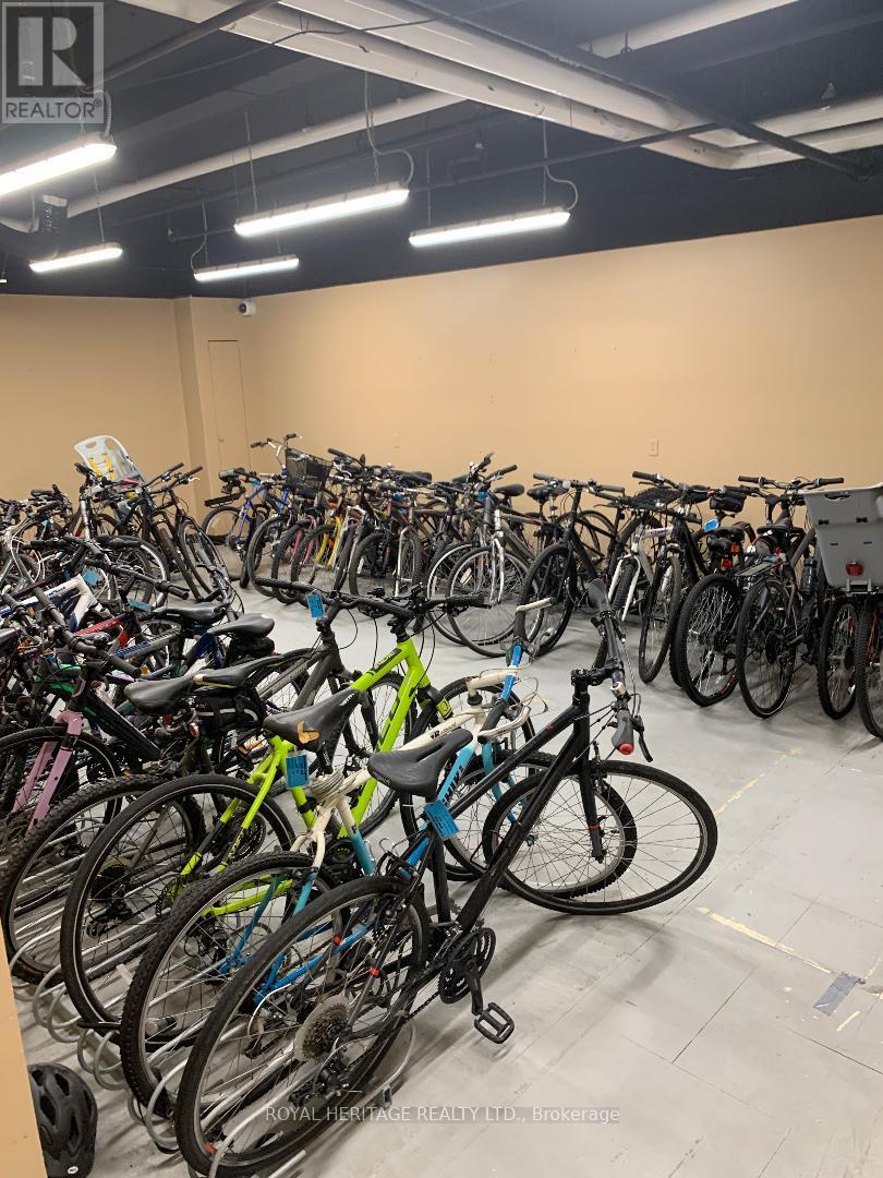 1110 - 270 Scarlett Road, Toronto, Ontario  M6N 4X7 - Photo 4 - W12903746