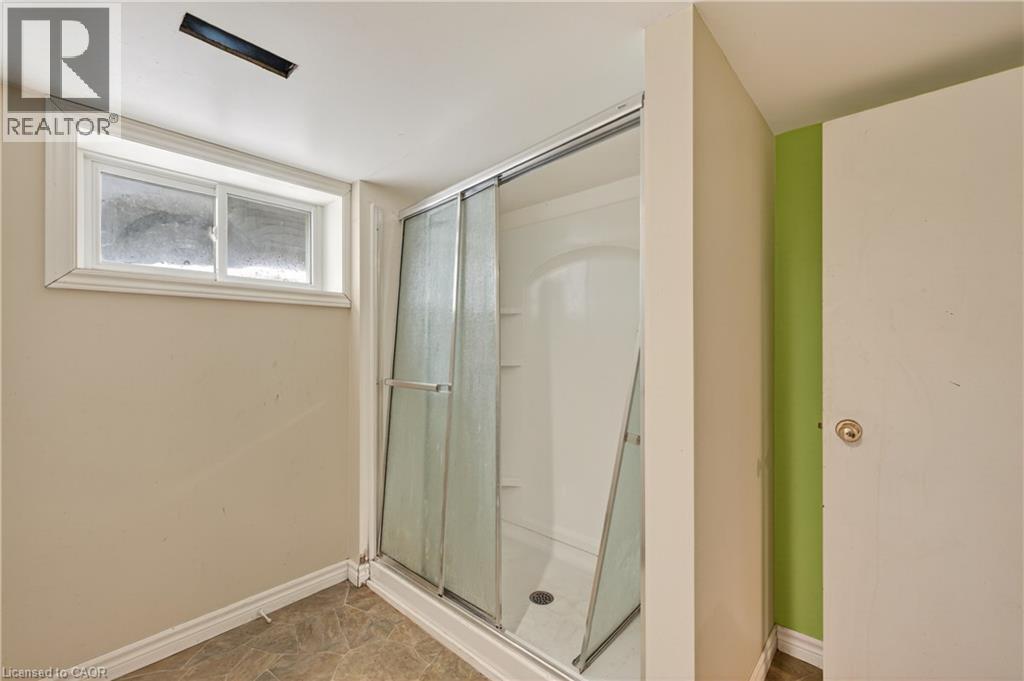 Photo 23 of 39 for 632 Percy Street