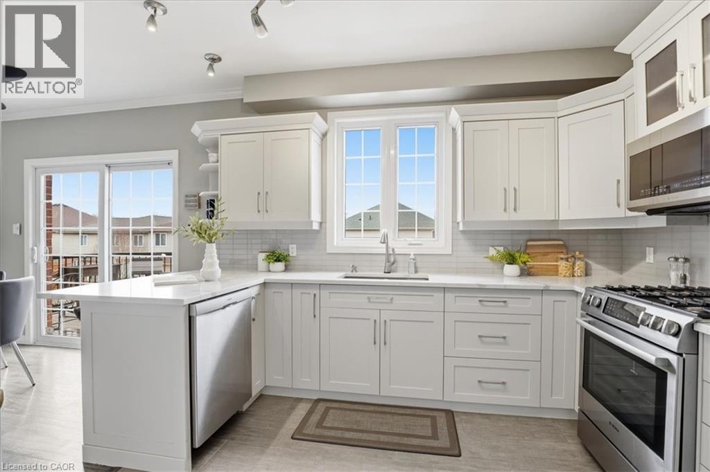 640 Munich Circle, Waterloo, Ontario  N2V 2L6 - Photo 11 - 40810691