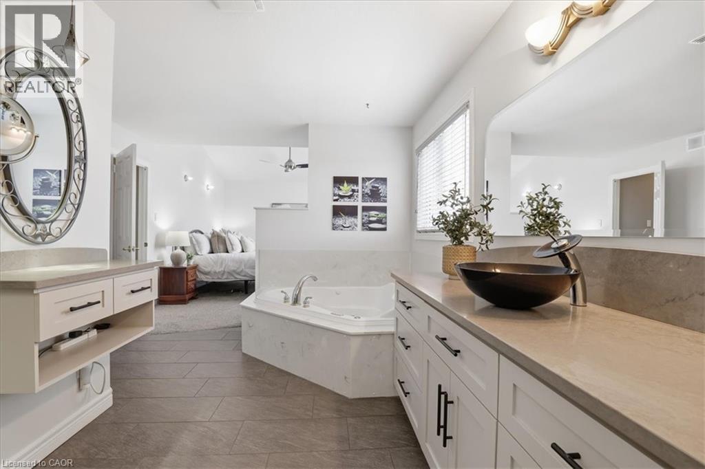 640 Munich Circle, Waterloo, Ontario  N2V 2L6 - Photo 19 - 40810691