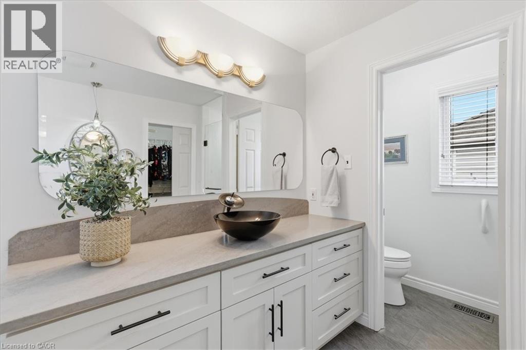 640 Munich Circle, Waterloo, Ontario  N2V 2L6 - Photo 21 - 40810691