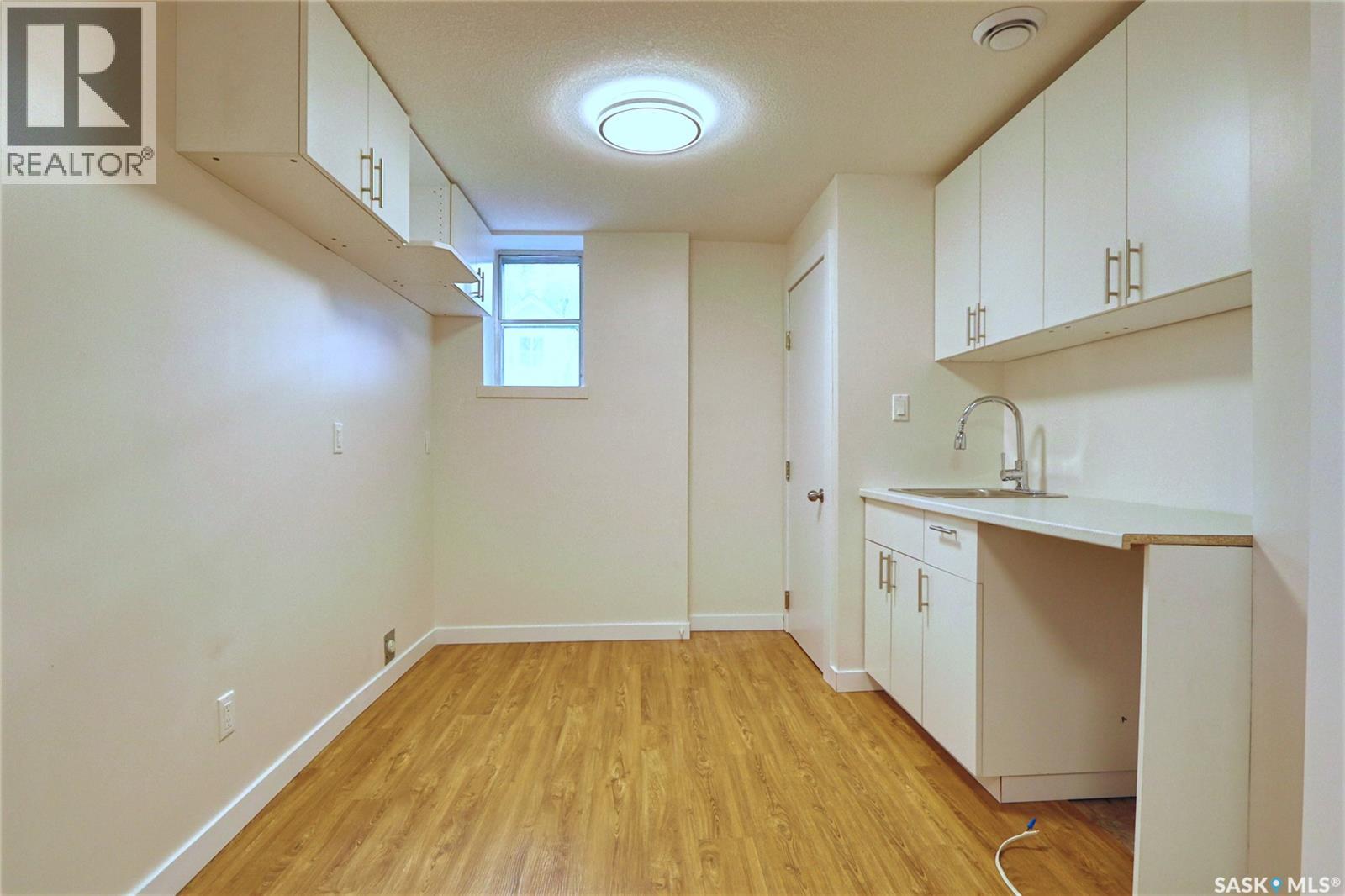 A&b 1824 Winnipeg Street, Regina, Saskatchewan  S4P 1G2 - Photo 8 - SK030875