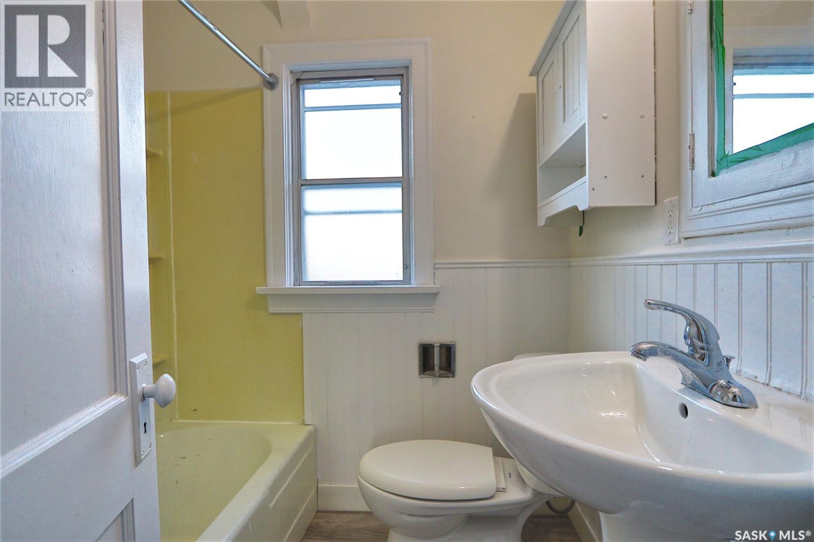 A&b 1824 Winnipeg Street, Regina, Saskatchewan  S4P 1G2 - Photo 7 - SK030875