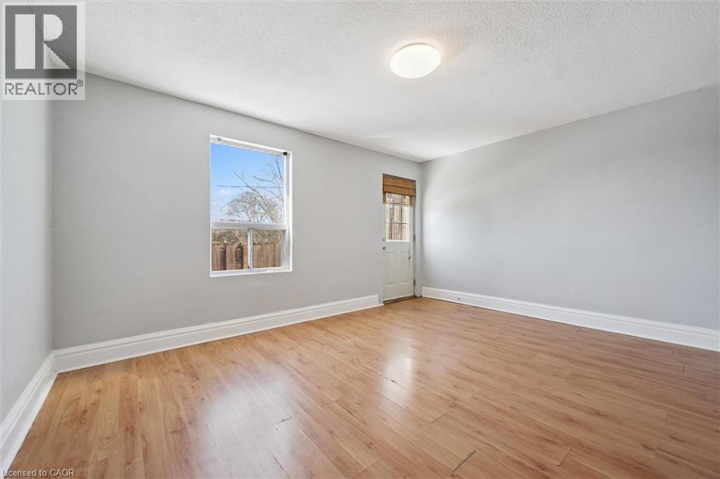 352 W Duke Street W, Kitchener, Ontario  N2H 3Y3 - Photo 19 - 40804218