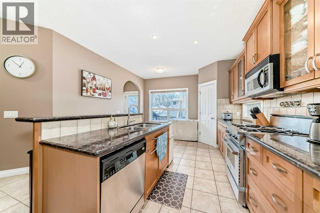 3921 1 Street NW, Calgary, Alberta  T2K 0X2 - Photo 10 - A2280466