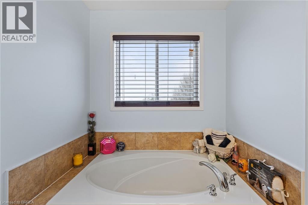 70 Blackburn Drive, Brantford, Ontario  N3T 6R9 - Photo 32 - 40813061