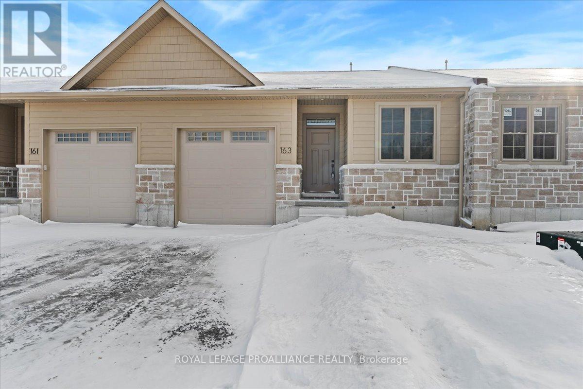 163 Pomeroy Avenue, Tweed, Ontario  K0K 3J0 - Photo 1 - X12904058