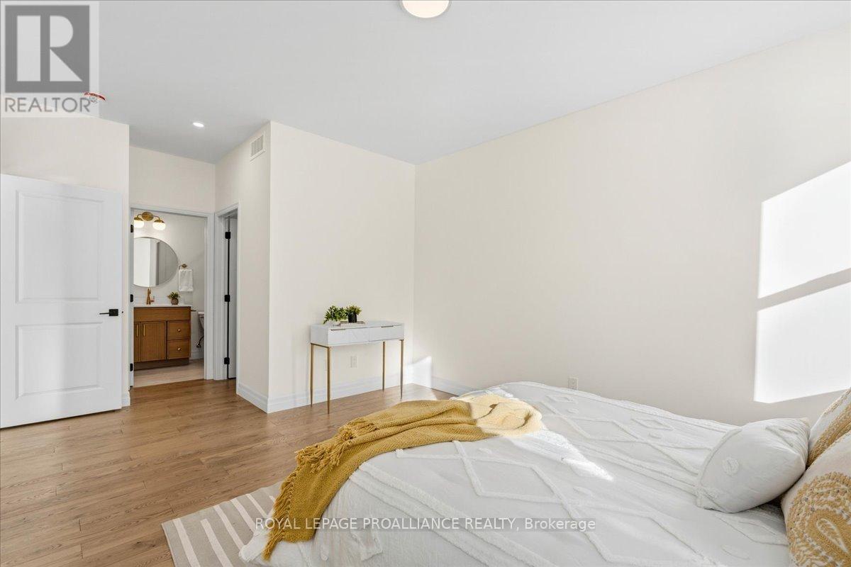 163 Pomeroy Avenue, Tweed, Ontario  K0K 3J0 - Photo 12 - X12904058