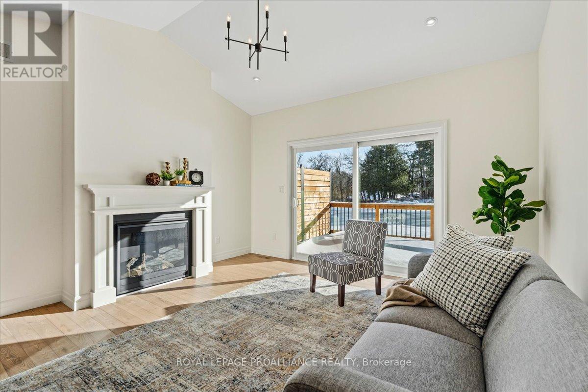 163 Pomeroy Avenue, Tweed, Ontario  K0K 3J0 - Photo 6 - X12904058