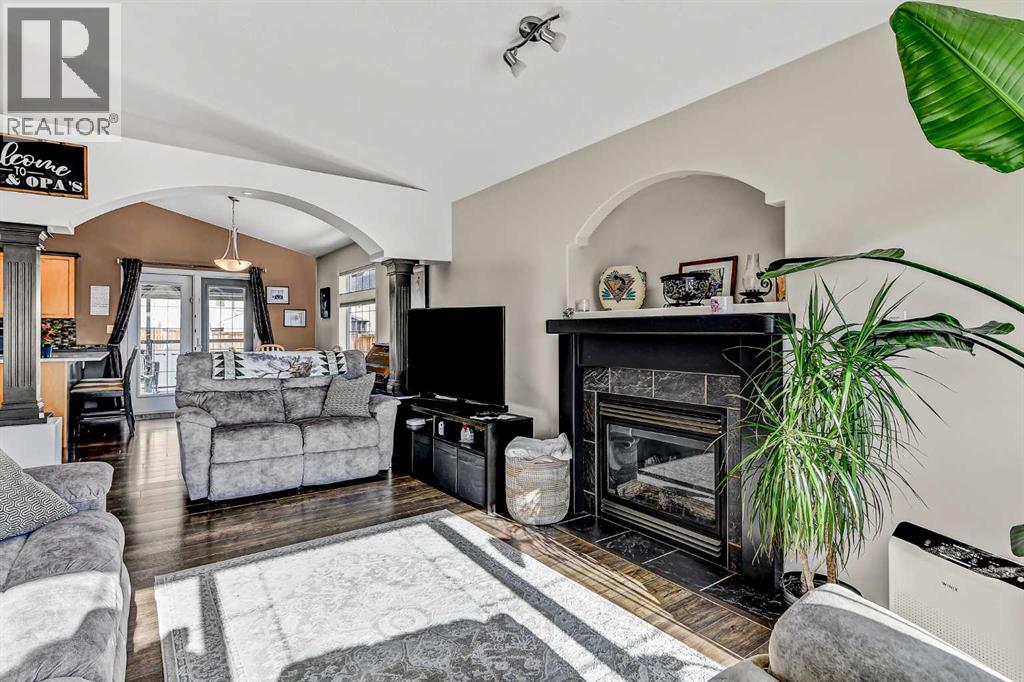 138 Crystal Heights Lane, Grande Prairie, Alberta  T8X 1R1 - Photo 5 - A2294978