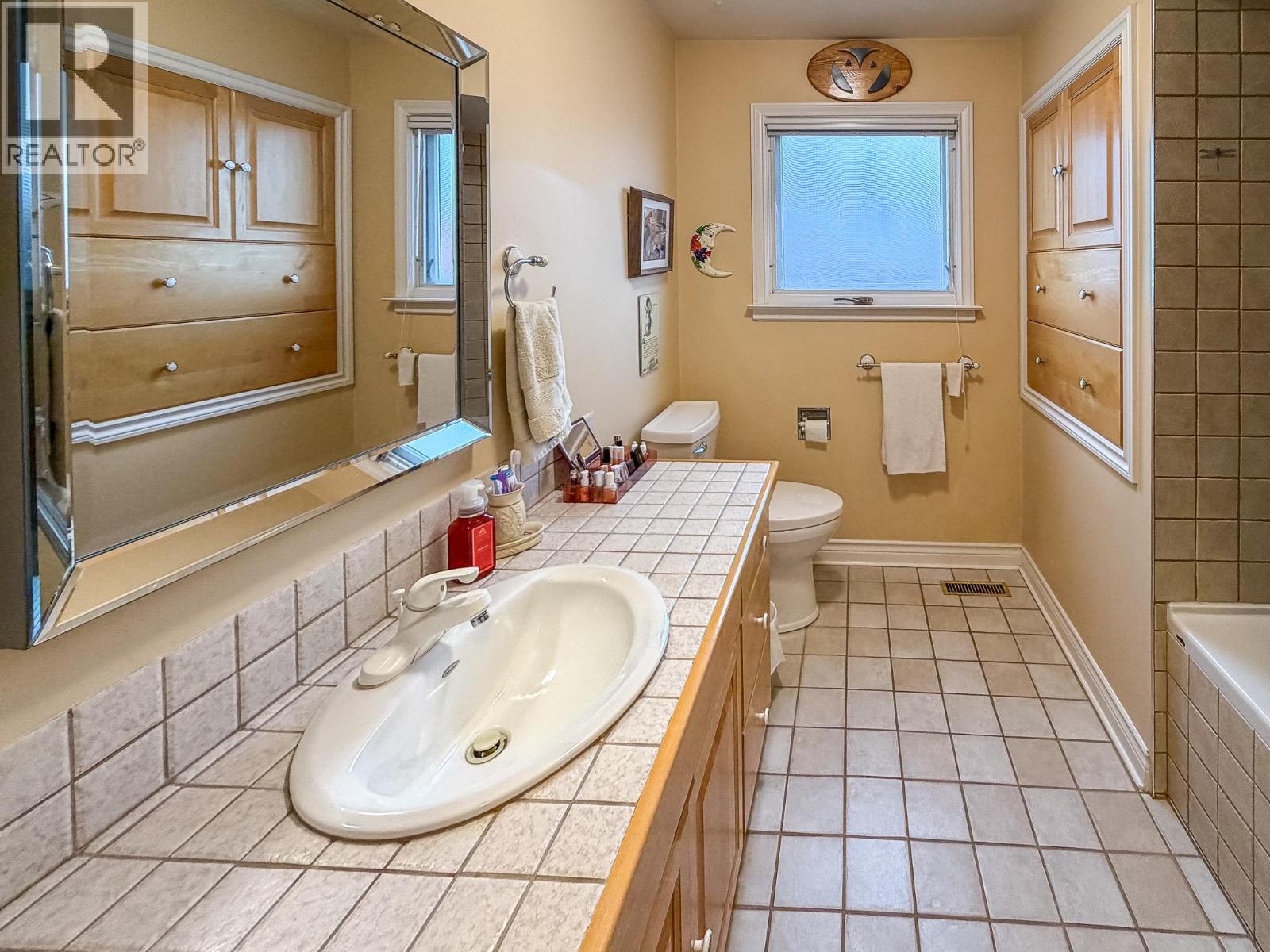 213 16th Avenue S, Cranbrook, British Columbia  V1C 2Z5 - Photo 14 - 10380175