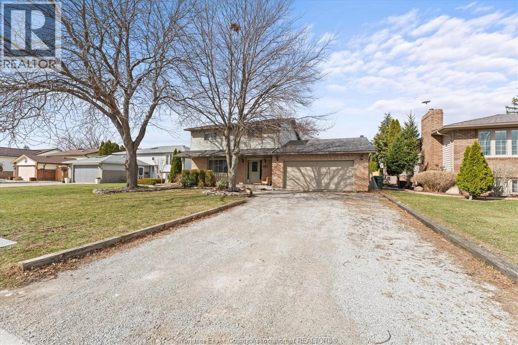 255 Melanie Lane, Belle River, Ontario N0R 1A0 - Photo 4 - 26005827