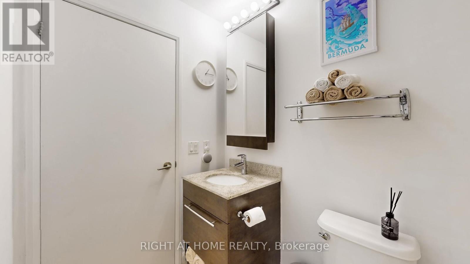 2604 - 500 Sherbourne Street, Toronto, Ontario  M4X 1L1 - Photo 17 - C12903852