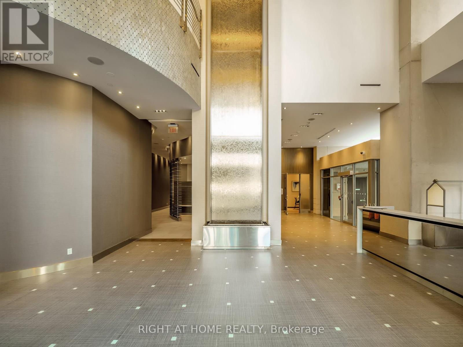 2604 - 500 Sherbourne Street, Toronto, Ontario  M4X 1L1 - Photo 32 - C12903852