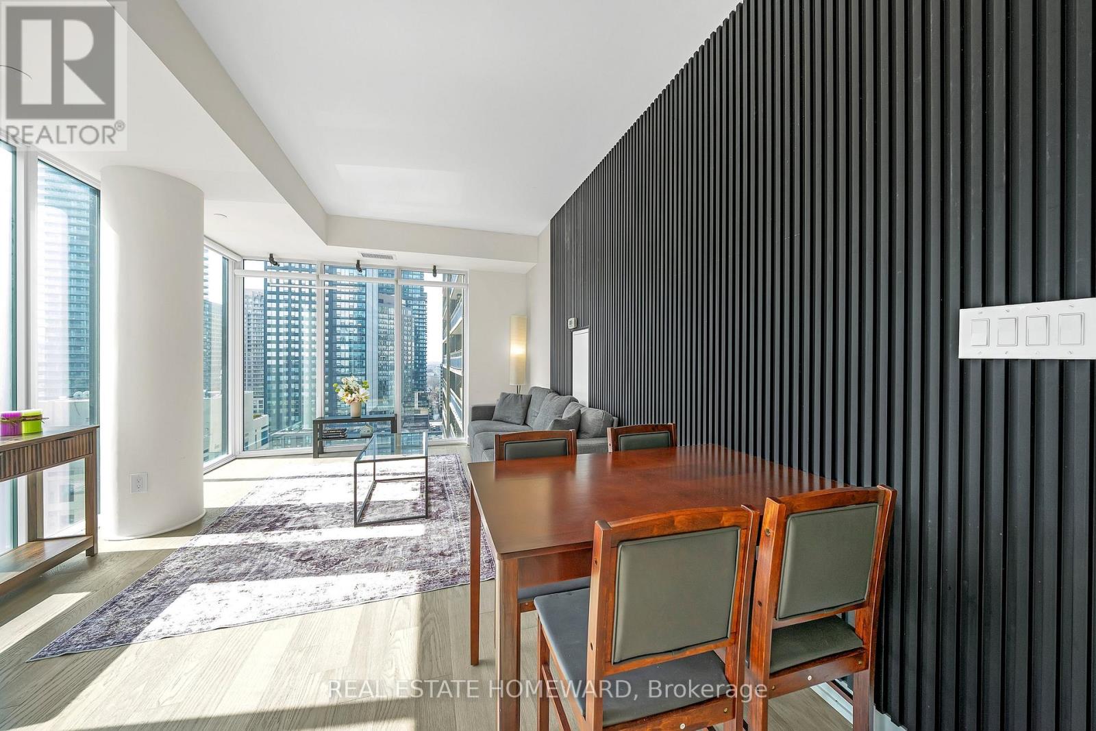 1607 - 17 Dundonald Street, Toronto, Ontario M4Y 1K3 - Photo 8 - C12903896