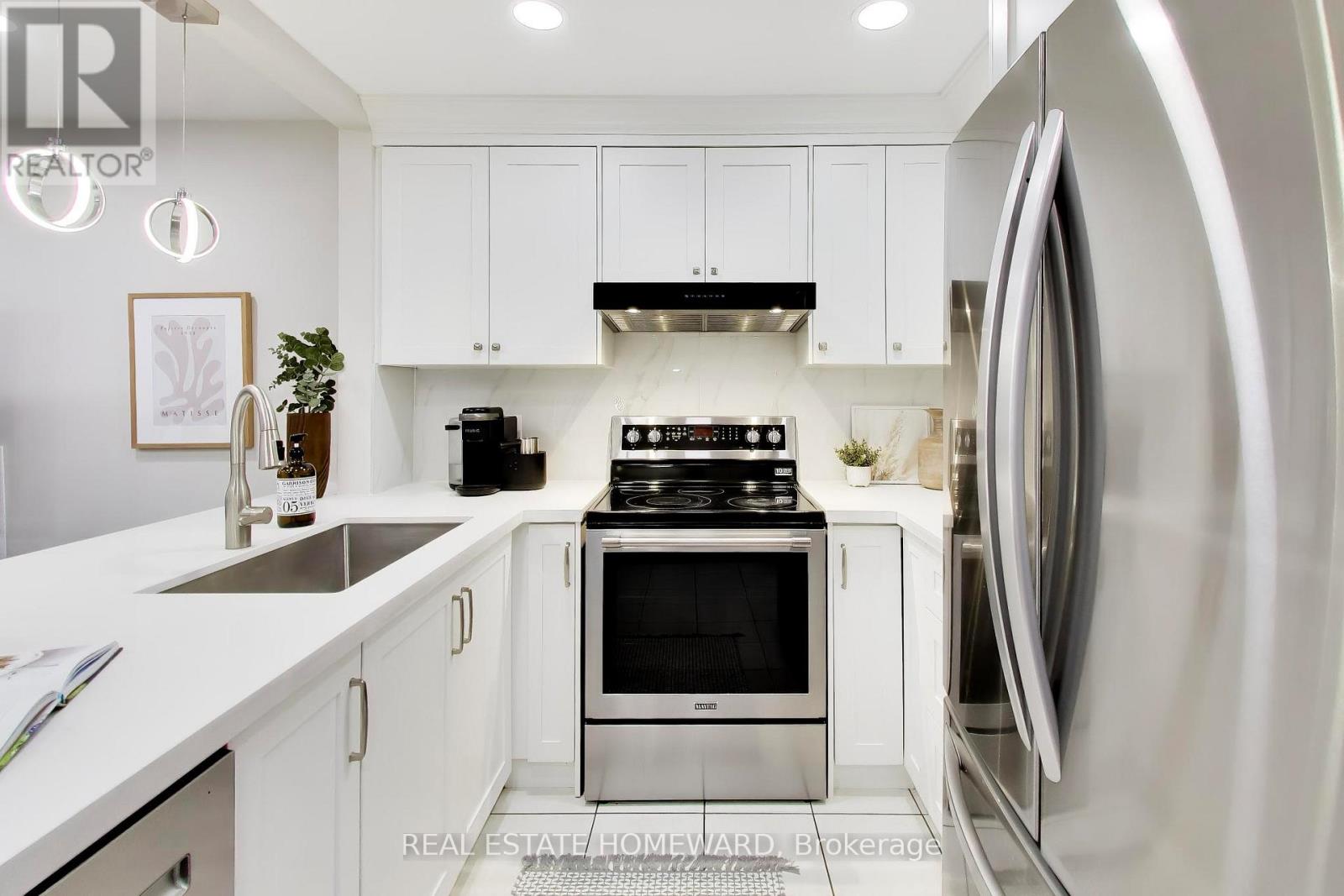 B16 - 108 Finch Avenue W, Toronto, Ontario  M2N 6W6 - Photo 8 - C12904056