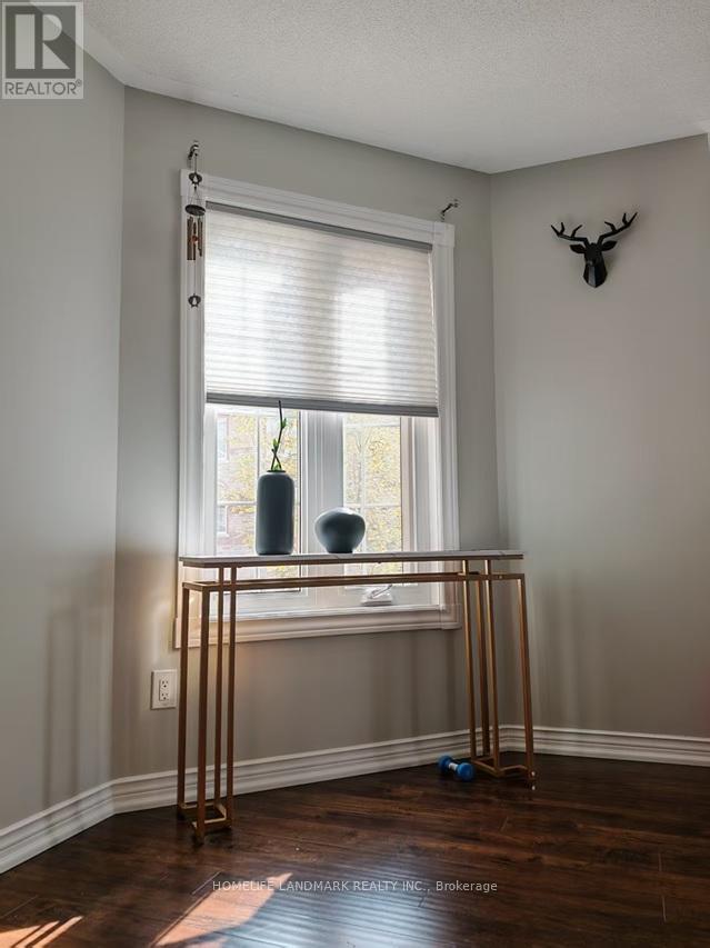 33 Guildpark Pathway, Toronto, Ontario  M1J 3P1 - Photo 4 - E12903862