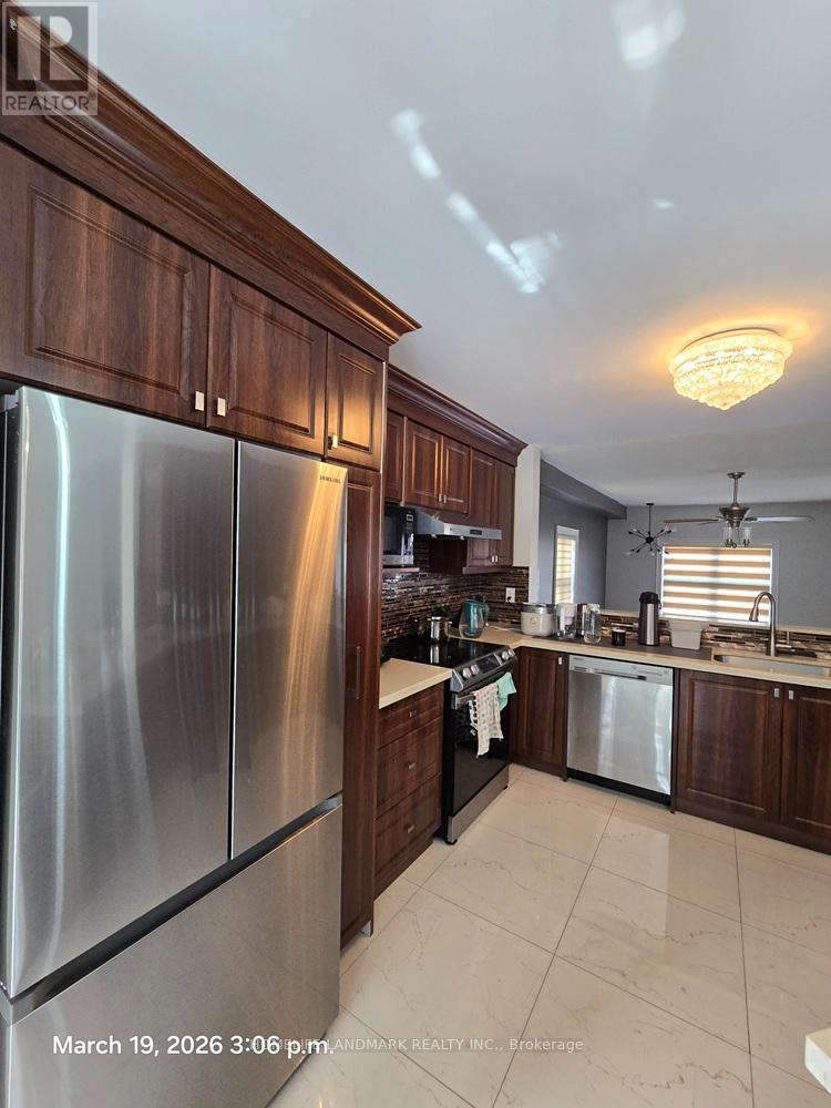 33 Guildpark Pathway, Toronto, Ontario  M1J 3P1 - Photo 7 - E12903862