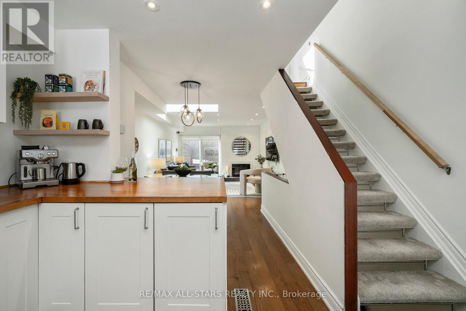 3 - 83 Pape Avenue, Toronto, Ontario  M4M 2V5 - Photo 18 - E12903892